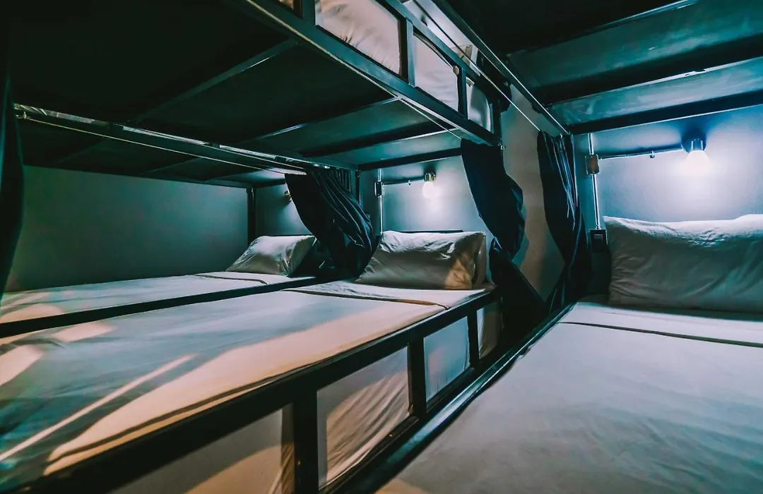 Slumber Party Hostel Phuket-1